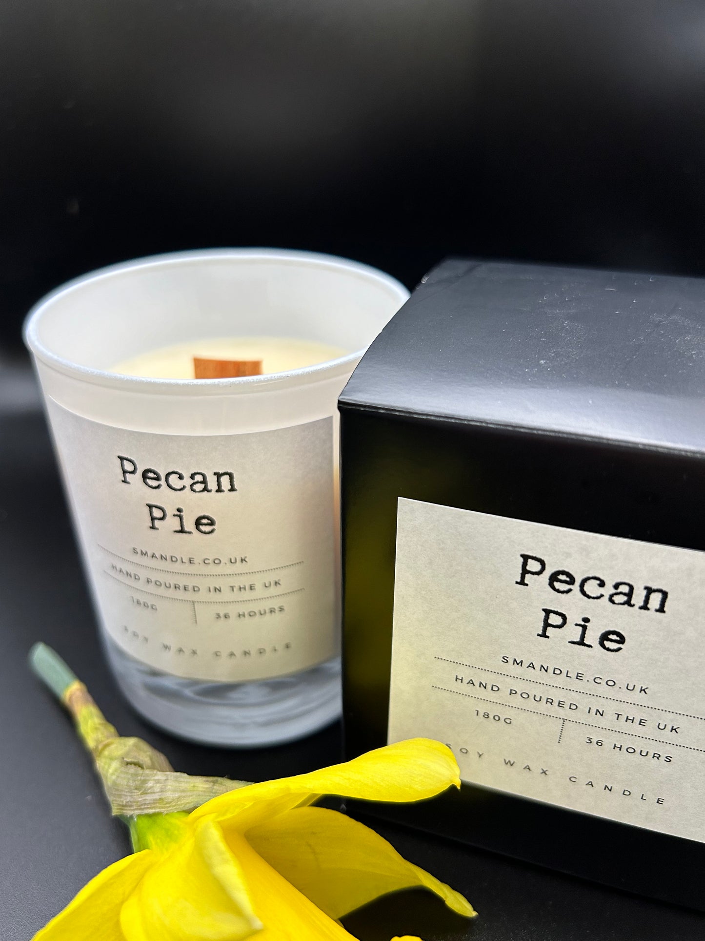 Pecan Pie Lux Collection 180g White Gloss (internally) Glass